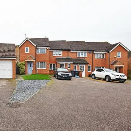 Buy this 3 bed house on Farmers Close in Wootton, NN4 6HS