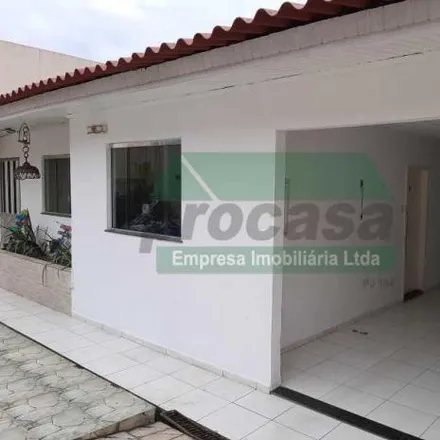 Rent this 6 bed house on Avenida Antônio Raposo Tavares in Dom Pedro I, Manaus -