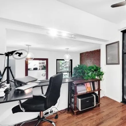 Image 2 - 169 West 73rd Street, New York, NY 10023, USA - Apartment for sale
