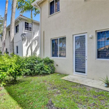 Image 7 - 21121 Northwest 14th Place, Miami Gardens, FL 33169, USA - Townhouse for sale