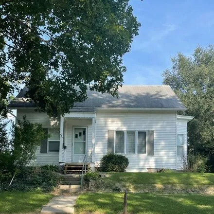 Buy this 3 bed house on 410 East Clinton Avenue in Monmouth, IL 61462