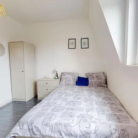 Rent this 4 bed apartment on 13 Rue Lavoisier in 59100 Roubaix, France