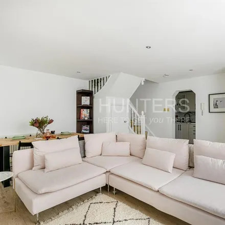 Image 3 - Alkham Road, Upper Clapton, London, N16 6XF, United Kingdom - Apartment for rent