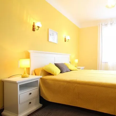 Rent this 2 bed apartment on 64430 Saint-Étienne-de-Baïgorry