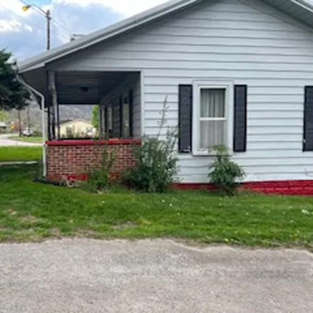 Image 5 - 101 West 5th Street, Elkhorn City, KY 41522, USA - House for sale