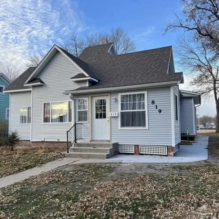 Buy this 4 bed house on 895 West 24th Street in Kearney, NE 68845