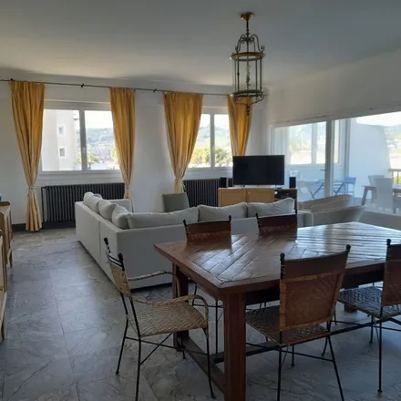 Rent this 7 bed apartment on Antxeta Irratia in Boulevard du Général de Gaulle, 64700 Hendaye