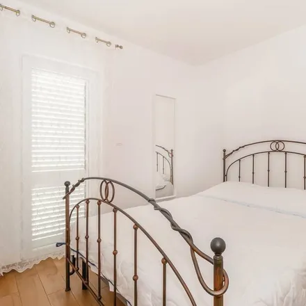 Rent this 2 bed apartment on 51263 Šmrika