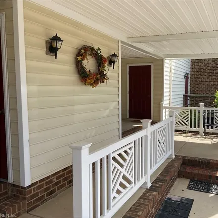 Image 2 - 104 Brenda Court, York County, VA 23693, USA - Townhouse for sale