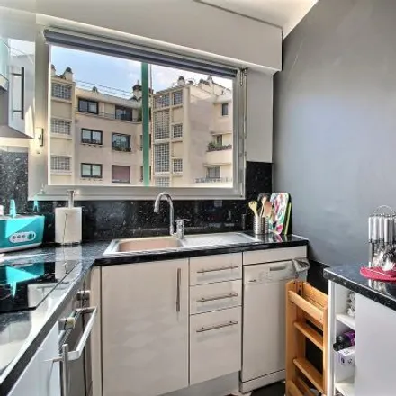 Image 9 - 6 Rue du Commandant Schloesing, 75116 Paris, France - Apartment for rent