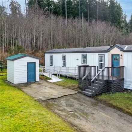 Buy this studio apartment on Stanford Drive in Cosmopolis, Grays Harbor County