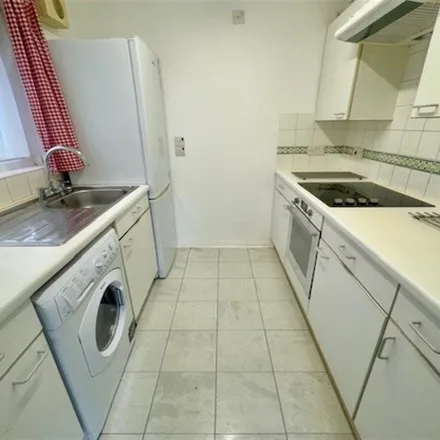 Rent this 2 bed apartment on 1-6 Nutfield Court in Southampton, SO16 9JZ