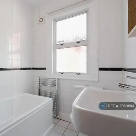 Image 6 - St. Margaret's Avenue, London, N15 3DH, United Kingdom - Townhouse for rent