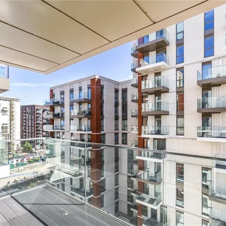 Rent this 2 bed apartment on Lanchester Way in London, SE14 5HQ
