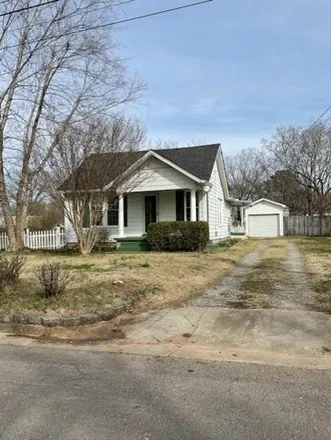 Buy this 2 bed house on 504 1st Street in Lawrenceburg, TN 38464