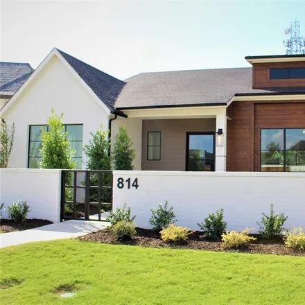 Buy this 4 bed house on Benedict Hill Lane in Bransford, Colleyville
