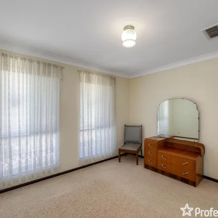 Image 7 - Berberis Way, Forrestfield WA 6058, Australia - Apartment for rent