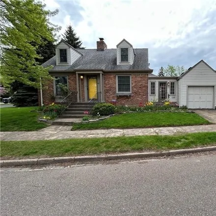 Buy this 3 bed house on 28 Allenhurst Road in Buffalo, NY 14214