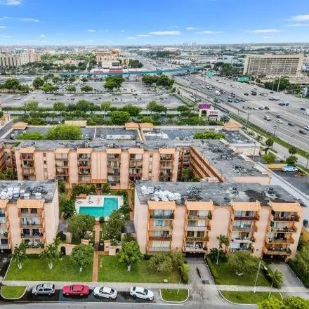 Rent this 1 bed condo on 1950 West 54th Street in Hialeah, FL 33012