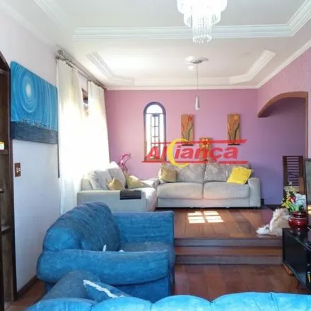 Rent this 3 bed house on Rua Fortaleza Nogueiras in Taboão, Guarulhos - SP