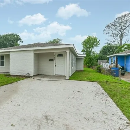 Buy this 4 bed house on 445 North 6th Street in La Porte, TX 77571