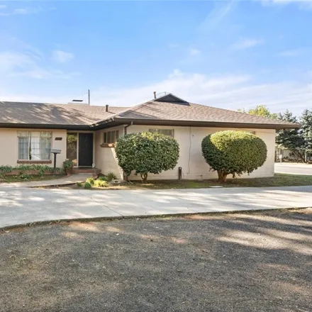 Image 5 - 1729 Citrus Avenue, Chico, CA 95926, USA - House for sale