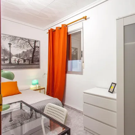 Rent this 5 bed room on Carrer de Sagunt in 46003 Valencia, Spain