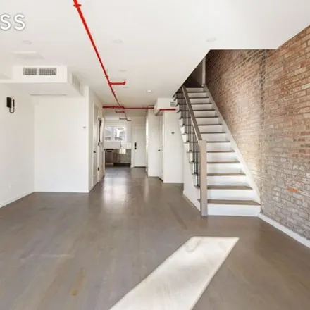 Image 6 - 912 Saint Nicholas Avenue, New York, NY 10032, USA - Townhouse for rent