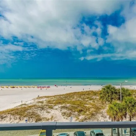 Rent this 3 bed condo on Beach Fire in Avalon Street, Clearwater