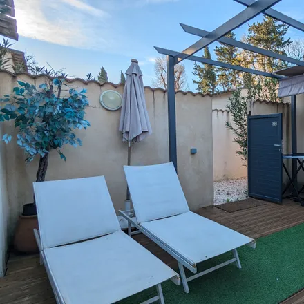 Buy this 1 bed apartment on 13210 Saint-Rémy-de-Provence