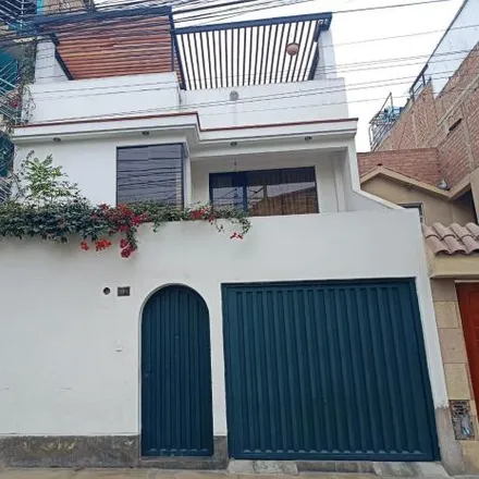Image 2 - Jirón Los Cisnes, Santiago de Surco, Lima Metropolitan Area 15054, Peru - House for sale