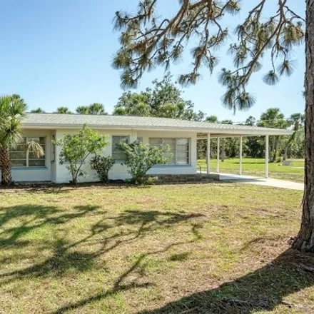 Image 2 - 667 East Dearborn Street, Englewood, FL 34223, USA - House for sale