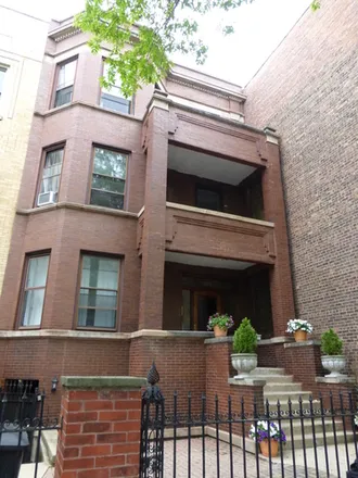 Image 2 - 718 West Cornelia Avenue, Unit 1 - Apartment for rent