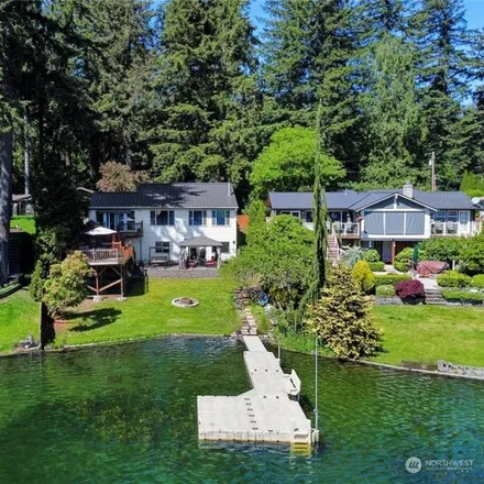 Buy this 3 bed house on 25424 Lake Wilderness Place Southeast in Maple Valley, WA 98038