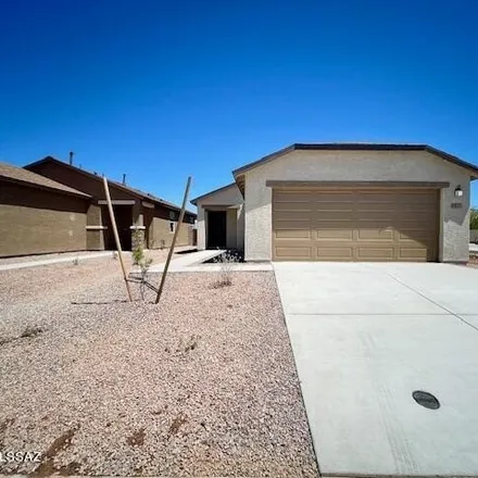 Rent this 3 bed house on Laueffer Middle School in 5385 East Littletown Road, South Tucson