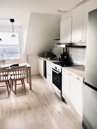 Rent this 3 bed condo on Möllegatan 9 in 227 36 Lund, Sweden