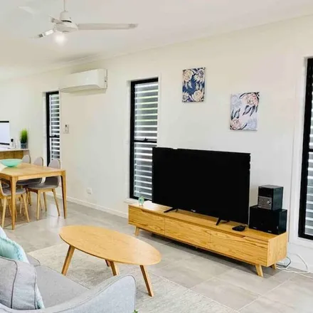 Rent this 3 bed townhouse on Cannonvale in Queensland, Australia