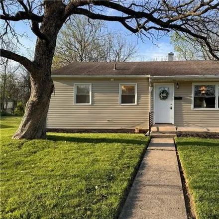 Buy this 3 bed house on 1174 Heard Avenue in Springfield, OH 45506