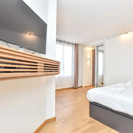 Rent this 1 bed apartment on 18 Rue de Marignan in 75008 Paris, France