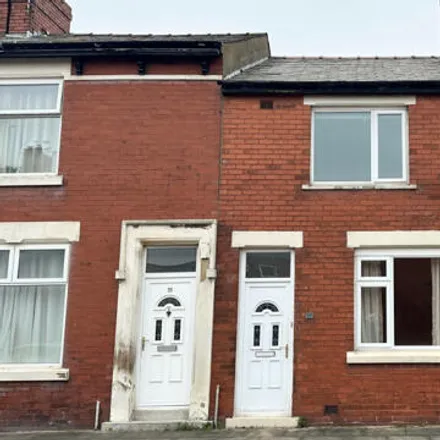 Rent this 2 bed townhouse on Lowther Street in Preston, PR2 2SN