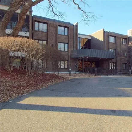 Buy this 1 bed condo on West 34th Street in Minnetonka, MN 55305