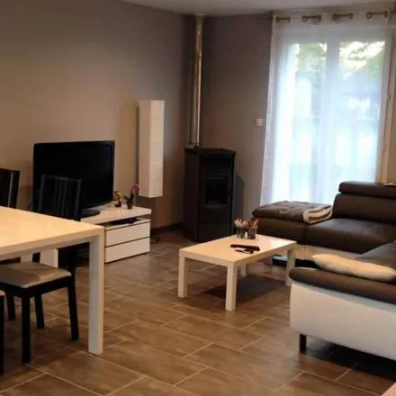 Rent this 4 bed apartment on Place de l'Église in 70000 Vesoul, France
