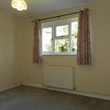 Image 4 - Gilbey Close, Wellingborough, NN9 5YG, United Kingdom - House for rent