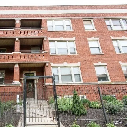 Buy this 2 bed condo on 4847 South Vincennes Avenue in Chicago, IL 60653