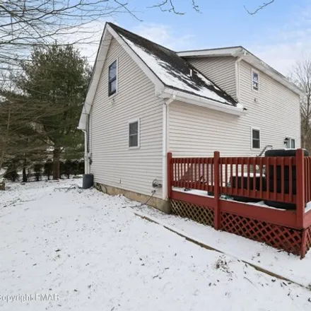 Image 5 - Pennsylvania American Water, 1867 Shady Side Drive, Tobyhanna Township, PA 18466, USA - House for sale