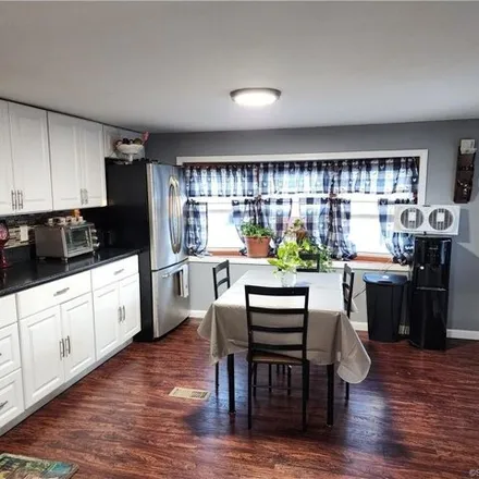Image 7 - 7 Cree Road, Hockanum, East Hartford, CT 06118, USA - Apartment for sale