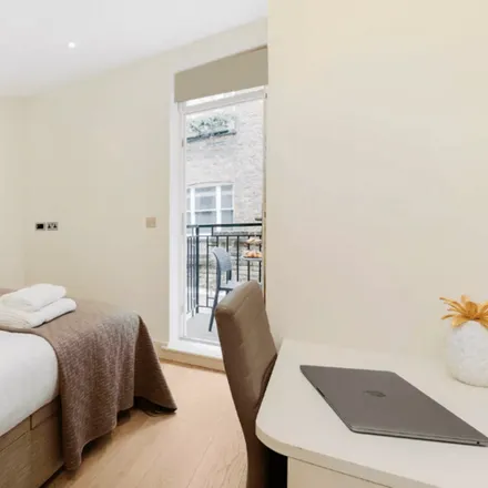 Image 3 - Medina Mansions, 102 Great Titchfield Street, East Marylebone, London, W1W 7PP, United Kingdom - Apartment for rent