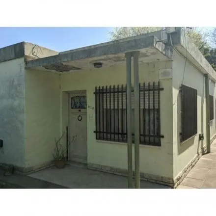 Buy this studio house on 50 - Avenida Fray Manuel de Torres in Partido de Luján, 6706 Pueblo Nuevo