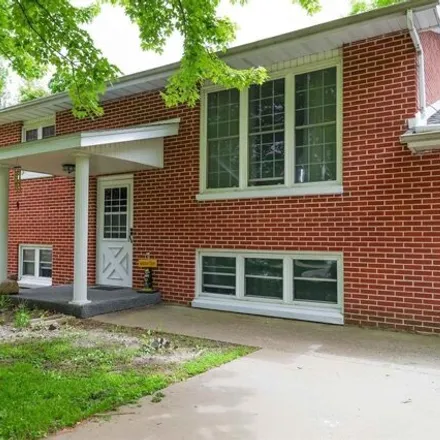 Buy this 4 bed house on 2783 Division Street in Burlington, IA 52601