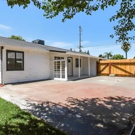 Buy this 3 bed house on 752 Jewell Avenue in Yuba City, CA 95991